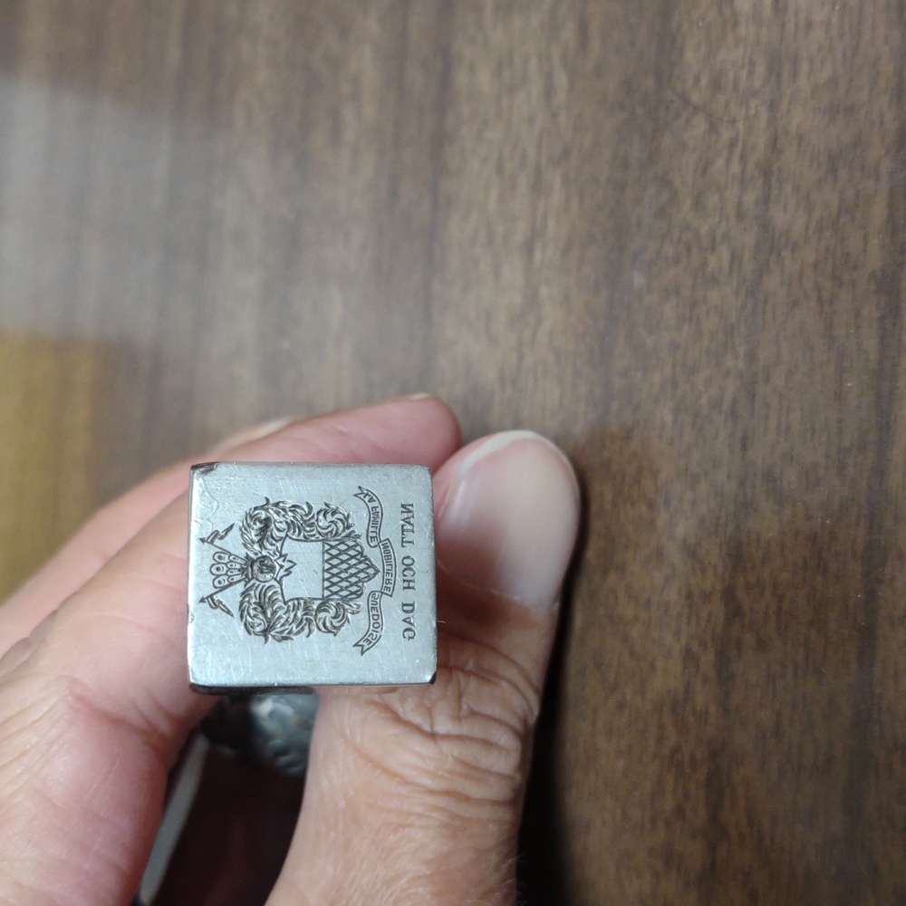 Antique Willoughby Family Crest Wax Stamp - Picture 3 of 3